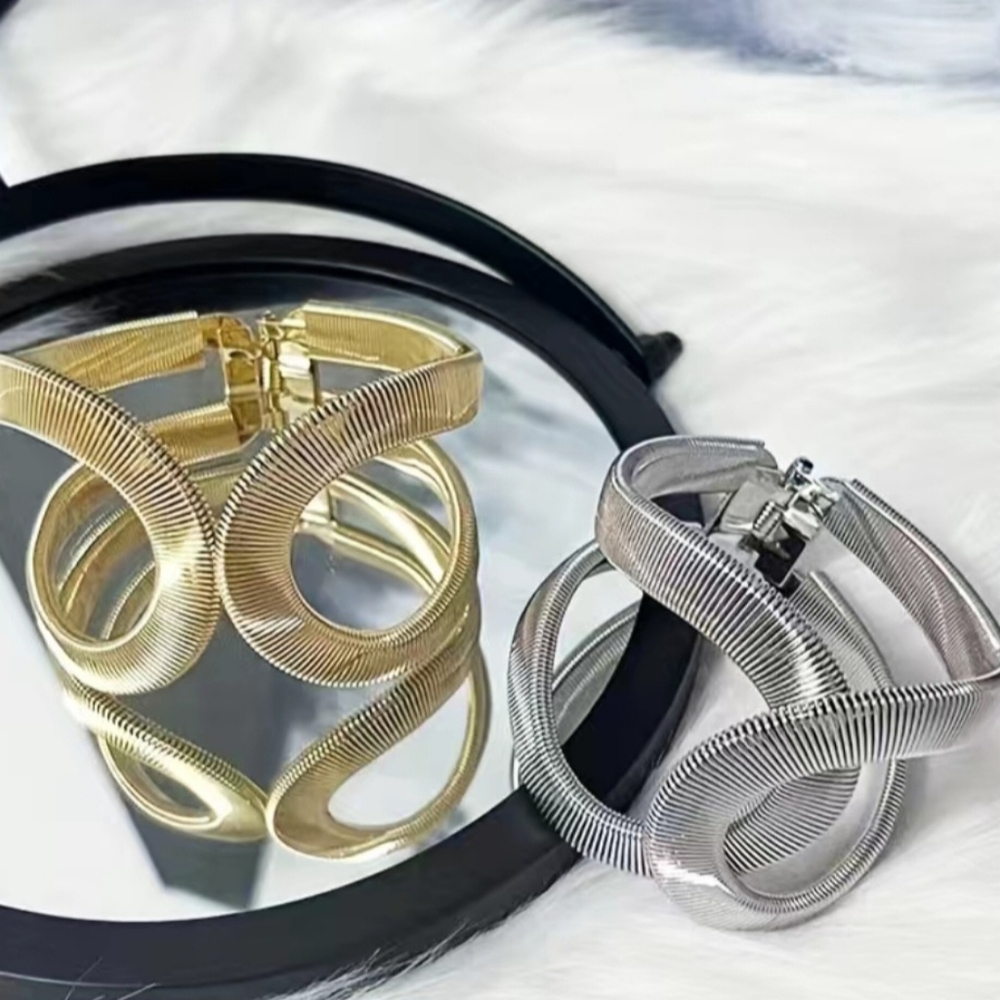 Stylish Geometric Wide Cuff Braclet - Picture 3 of 5